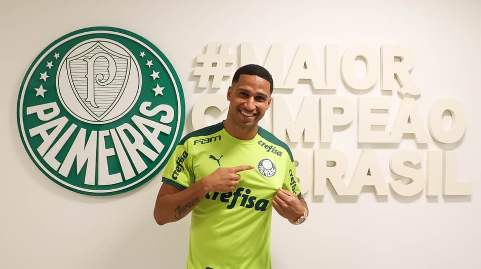 Palmeiras anuncia o zagueiro Murilo e chega a cinco reforços para 2022