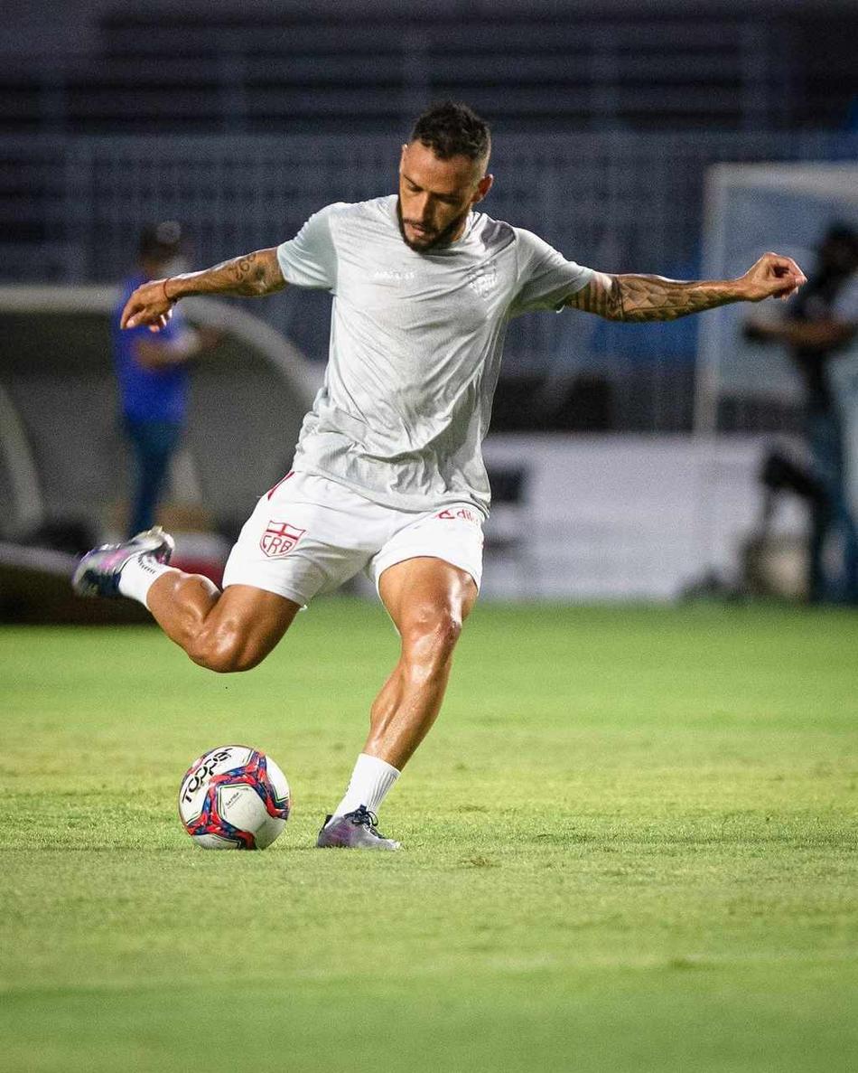 Meia Jean Patrick fala sobre expectativas para a temporada 2022 com o CRB