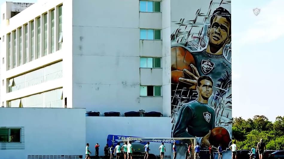 VÍDEO: Veja imagens do painel no CT do Fluminense em homenagem a Castilho