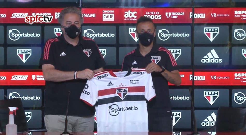Rafinha fala sobre contato com Rogério Ceni no São Paulo: ‘É um prazer trabalhar com ele’