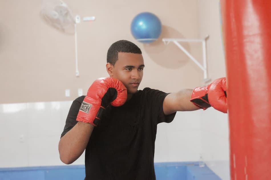 Inspirado em Whindersson, influenciador Roberth Rodrigues experimenta o Boxe, se apaixona e colhe frutos