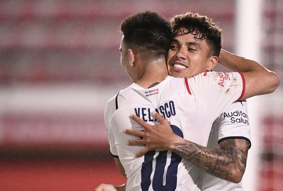 No Torneio de Verão, Independiente vence o Talleres de virada