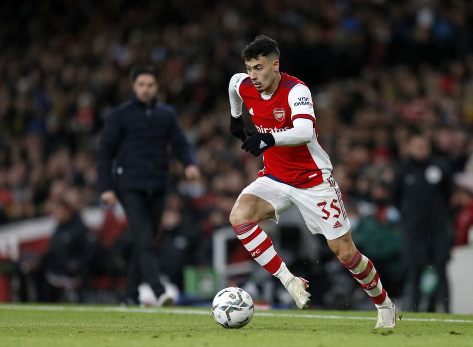 Na véspera de clássico contra Manchester United, Martinelli brilha em treino do Arsenal; assista