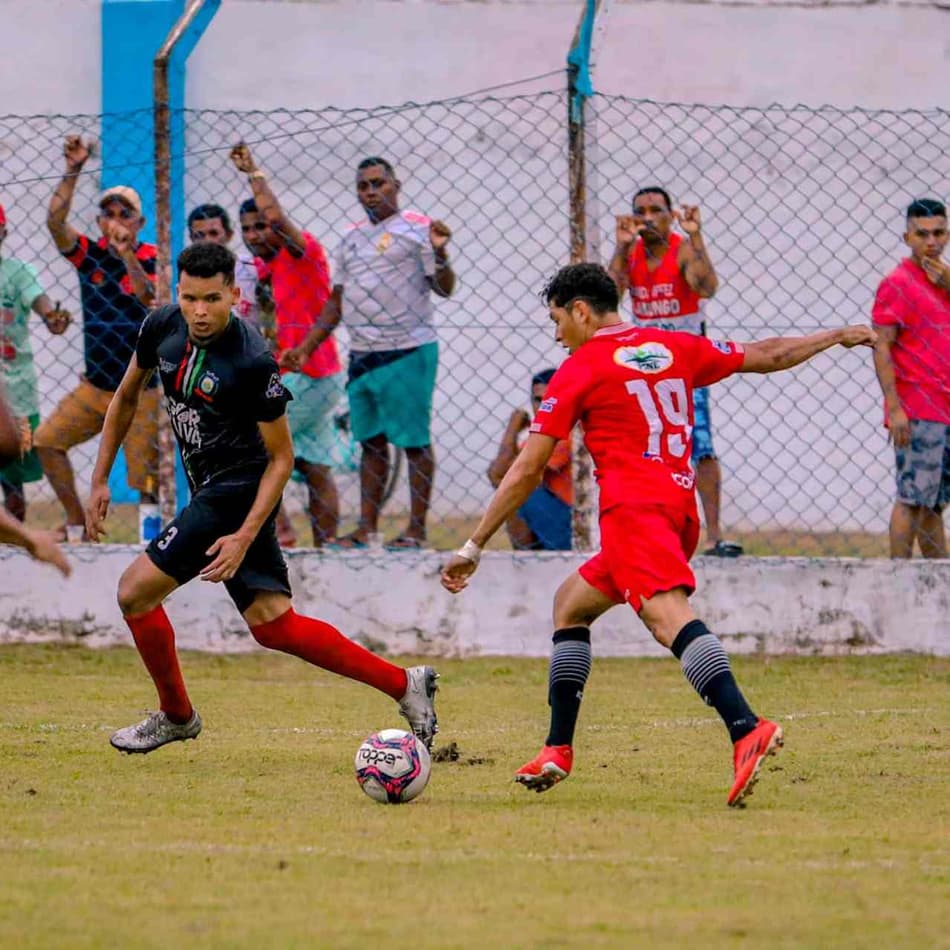 Clessione comemora gols marcados em vitória do Pinheiro: ‘Procurando dar o meu melhor no dia a dia’