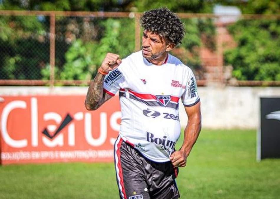 Campeonato Cearense: 5ª rodada é marcada por gols de Romário e Valderrama; confira o resumo