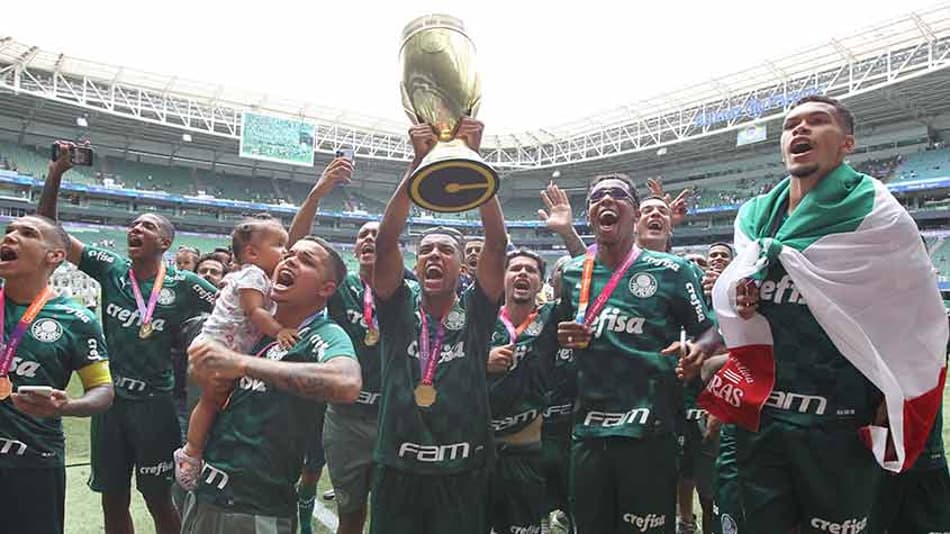 LANCE! RÁPIDO: Palmeiras quebra o tabu e acaba com a piada na Copinha