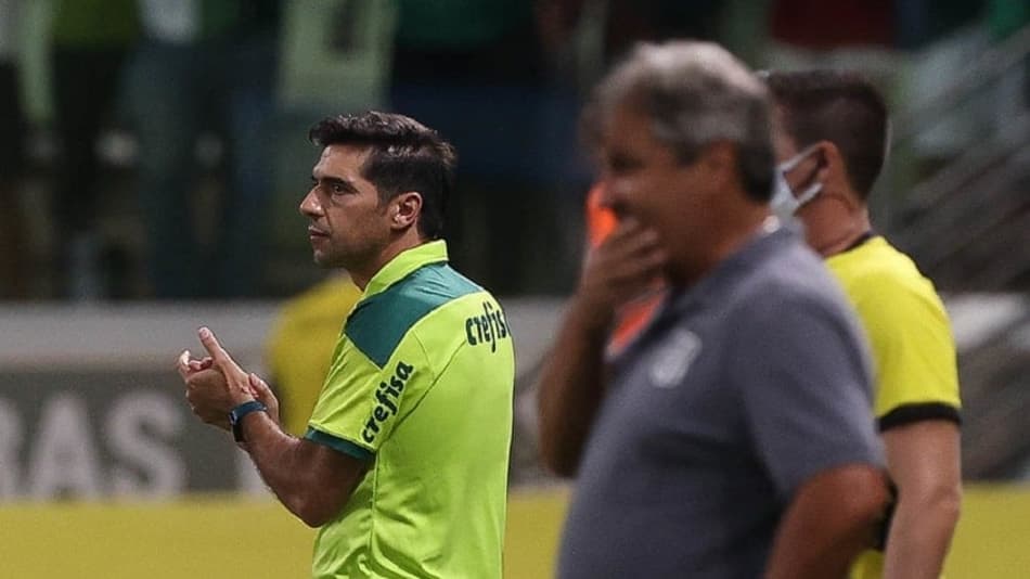 Abel elogia primeiro tempo do Palmeiras, mas desaprova queda no segundo: ‘Temos que mudar isso’