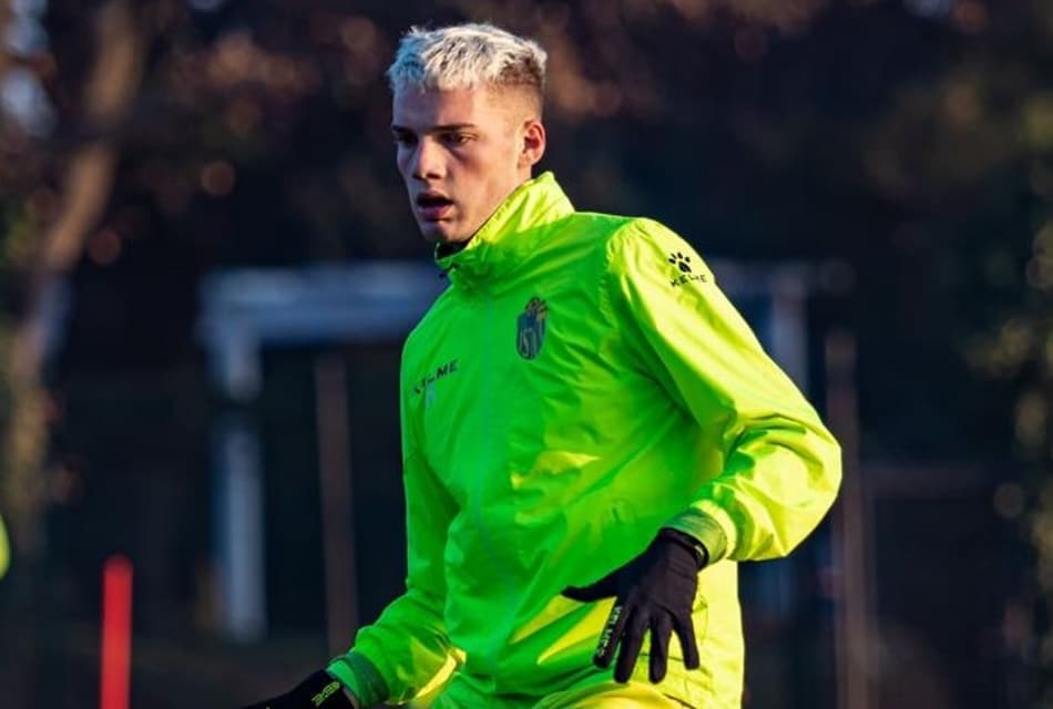 Atacante de multa milionária relata expectativa de atuar no futebol europeu