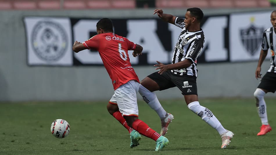 Mohamed vê pouco de suas ideias no estilo de jogo da equipe e avisa: ‘Não pretendo fazer grandes mudanças’