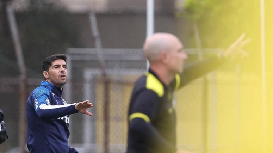 Abel Ferreira diz que pênalti perdido afetou o mental do Palmeiras: ‘Jogo seria completamente diferente’
