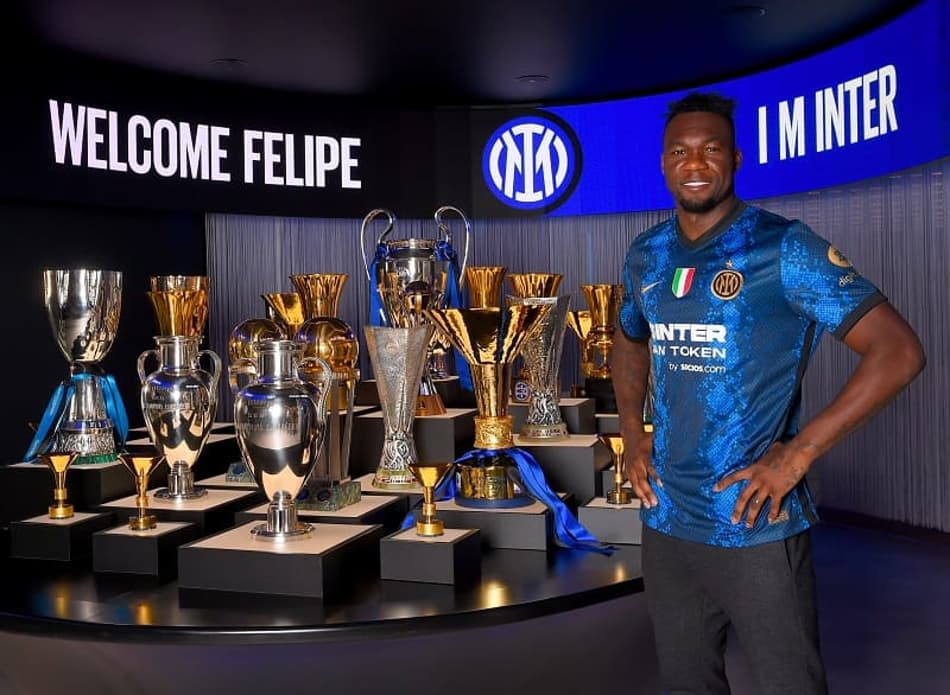 Inter de Milão oficializa a contratação de Felipe Caicedo
