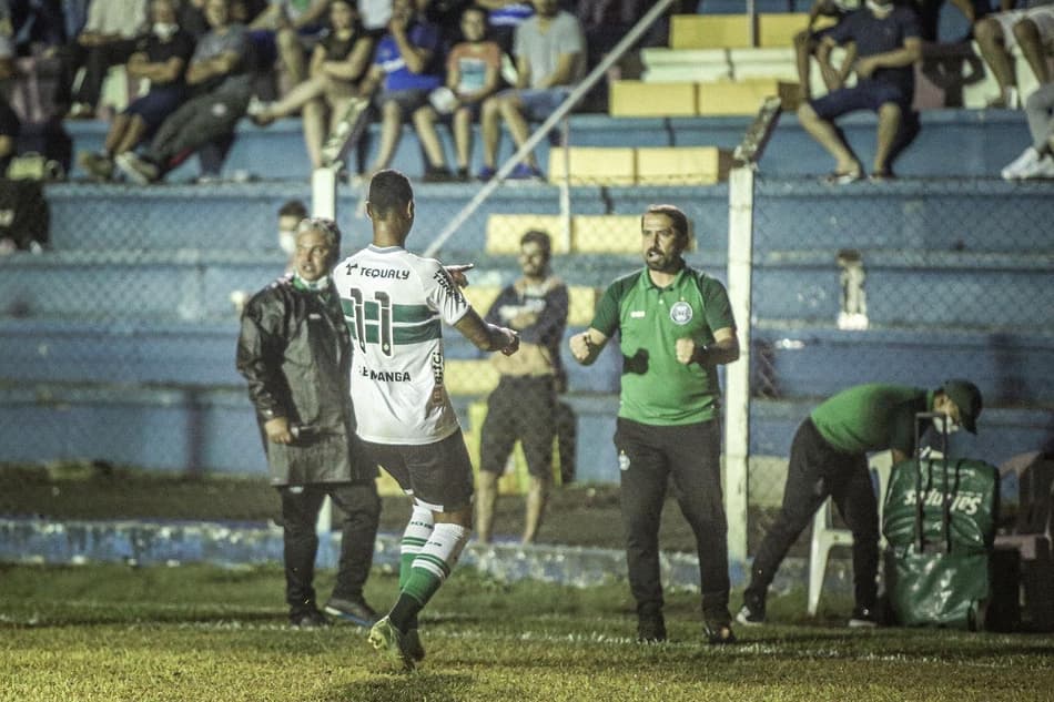 De virada, Coritiba vence o União pelo Campeonato Paranaense