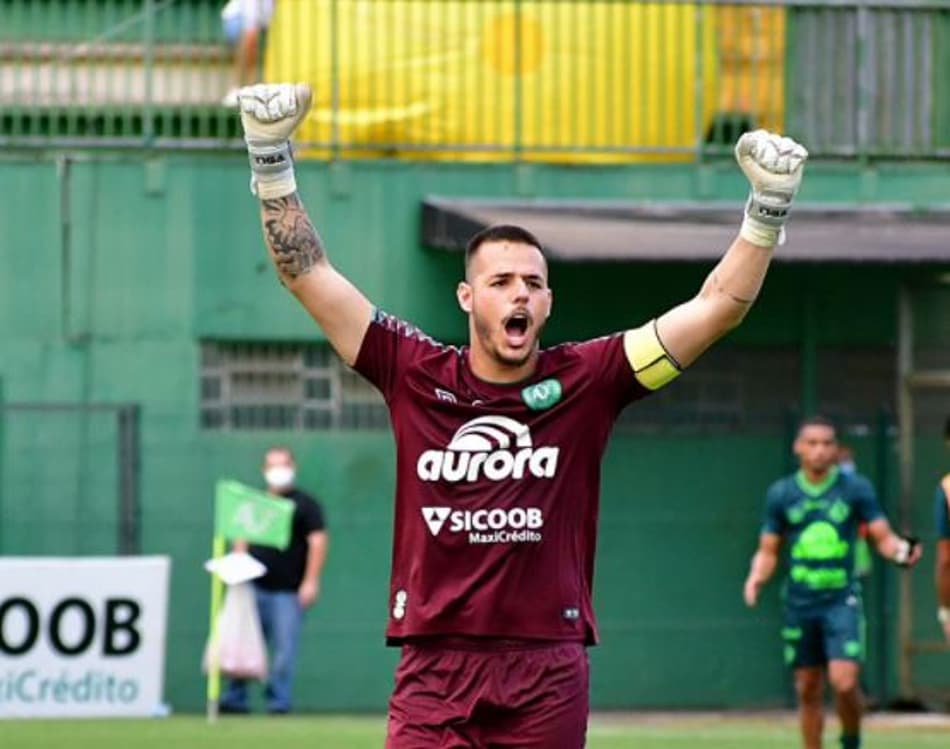 Capitão da Chape com apenas 20 anos, João Paulo celebra bom início de Catarinense