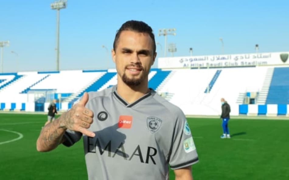 LANCE! Rápido: João Pedro cobiçado na Inglaterra, Michael longe do Corinthians e mais!