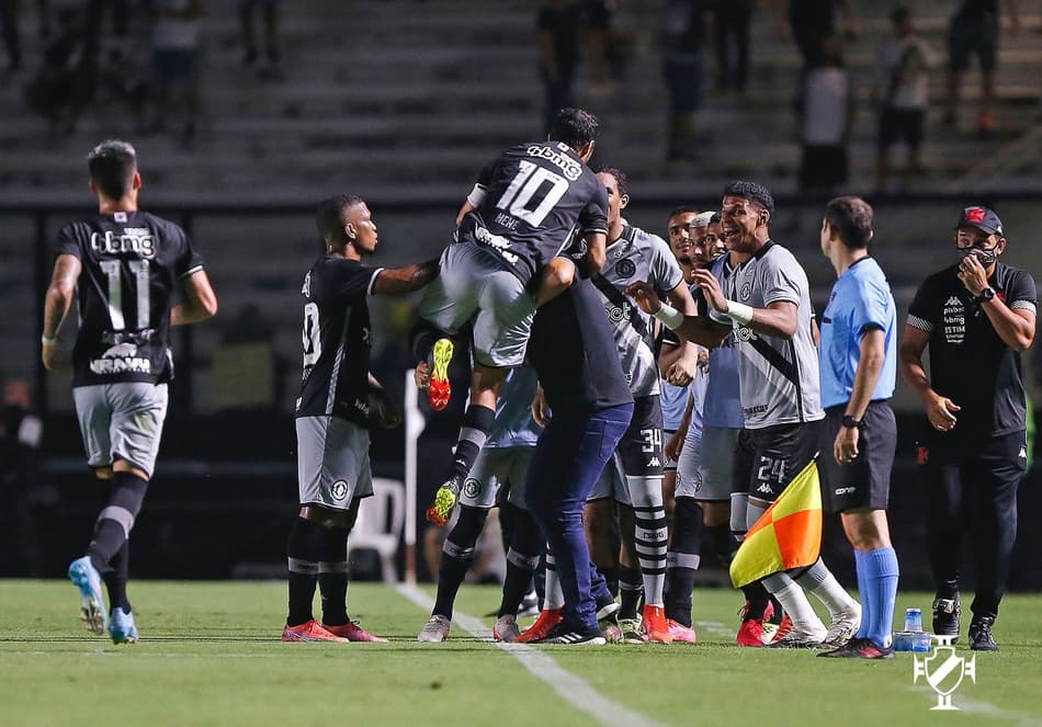 Vasco passa susto no fim, mas vence o Nova Iguaçu e segue invicto no Campeonato Carioca