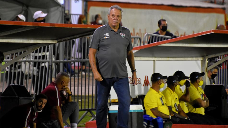 Abel vê jogo difícil em vitória do Fluminense e explica opção por não usar Ganso: ‘Intensidade grande’