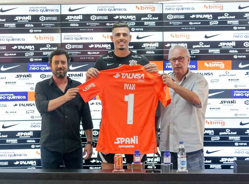 Ivan revela idolatria por Cássio e explica opção pelo Corinthians: ‘Ambição de crescer na carreira’