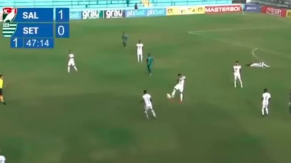Candidato ao Puskás? Veja golaço de antes do meio-campo no Campeonato Pernambucano