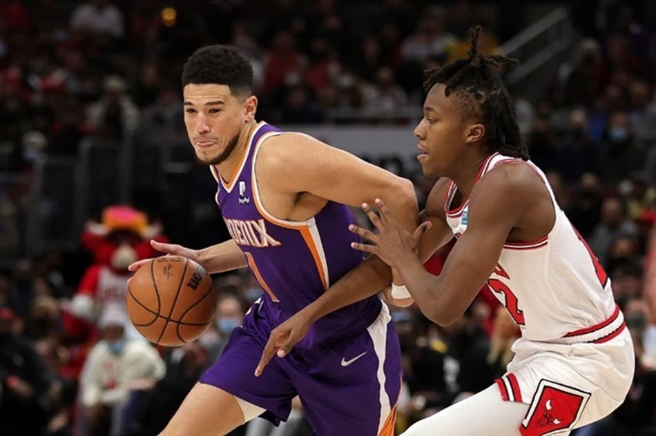 Devin Booker brilha e Suns bate Bulls fora de casa