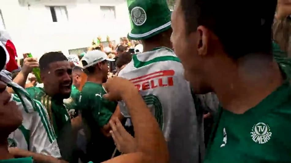 VÍDEO: Torcida do Palmeiras faz a festa na hora do gol da classificação para a final do Mundial; confira