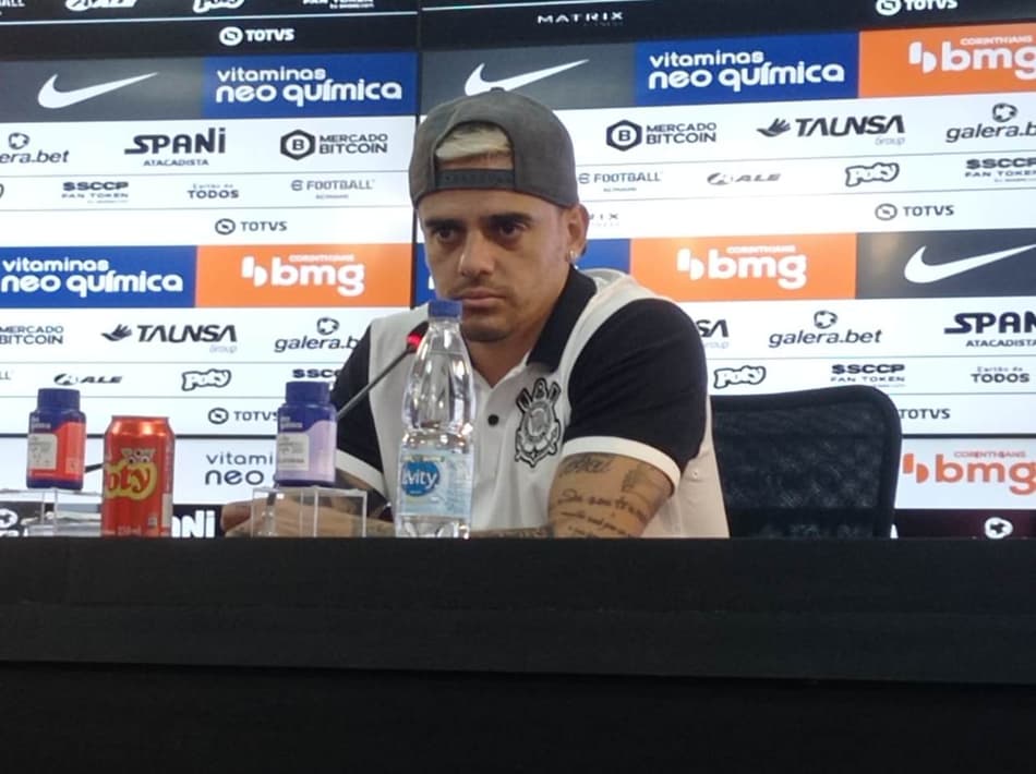 Fagner evita apontar perfil ideal para novo técnico do Corinthians: ‘Ainda bem que não tô na pele da diretoria’
