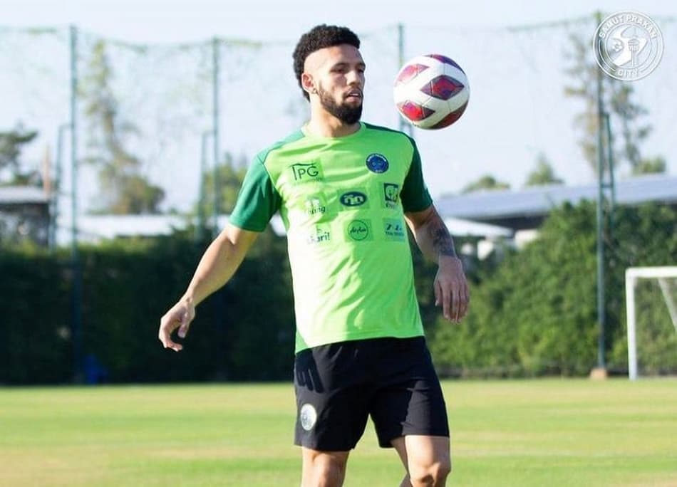 Atacante Samuel analisa briga contra o rebaixamento na Tailândia