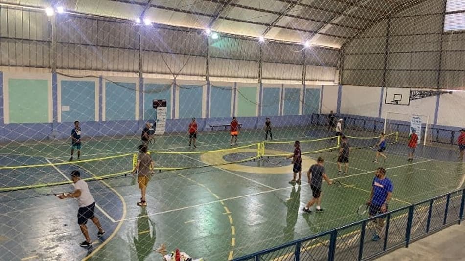 Tênis no Vale realiza clínicas para alunos de escolas públicas de Iporanga (SP)