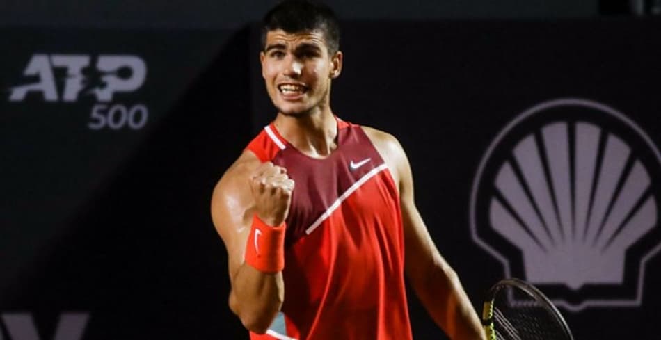 Alcaraz vence duelo da madruga e encasra Berrettini no Rio Open