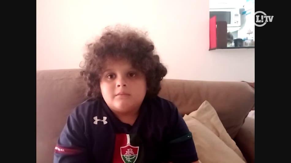 Torcedor mirim do Fluminense que viralizou ao fazer análise de ‘gente grande’ revela sonho de ser jornalista