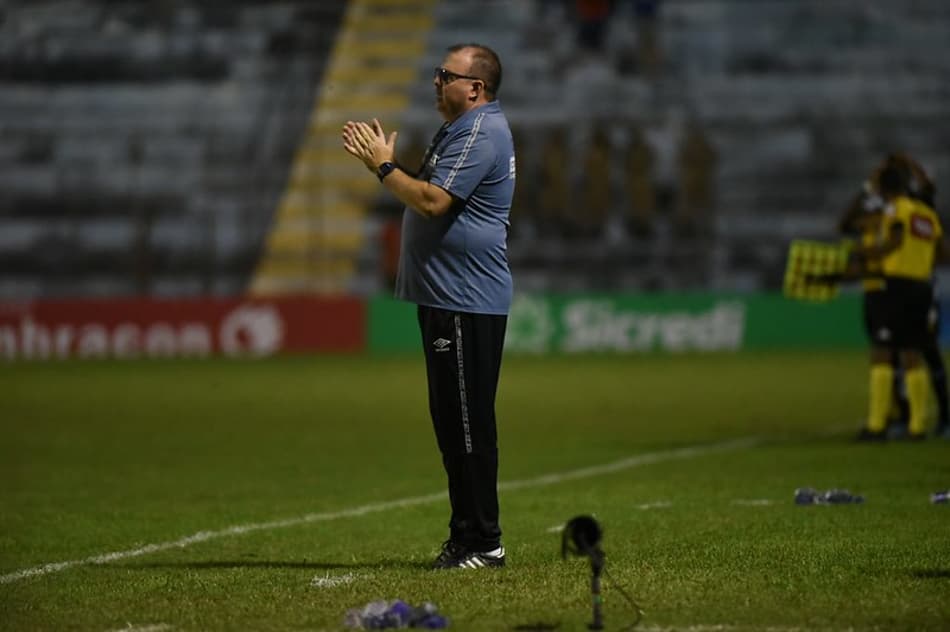 Marcelo Fernandes valoriza vitória do Santos e fala sobre a chegada de novo técnico