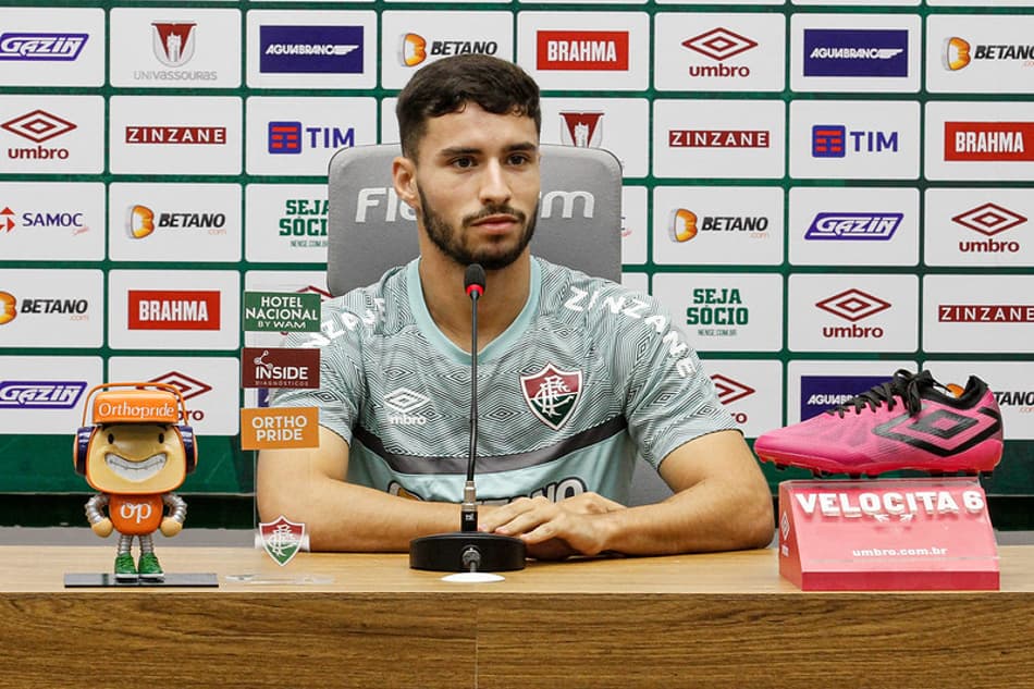 Martinelli exalta ‘equipe qualificada’, cita dificuldade na altitude e garante Fluminense dedicado no clássico