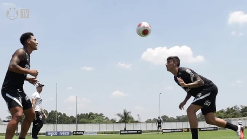 Du Queiroz e Mantuan relembram briga na base do Corinthians