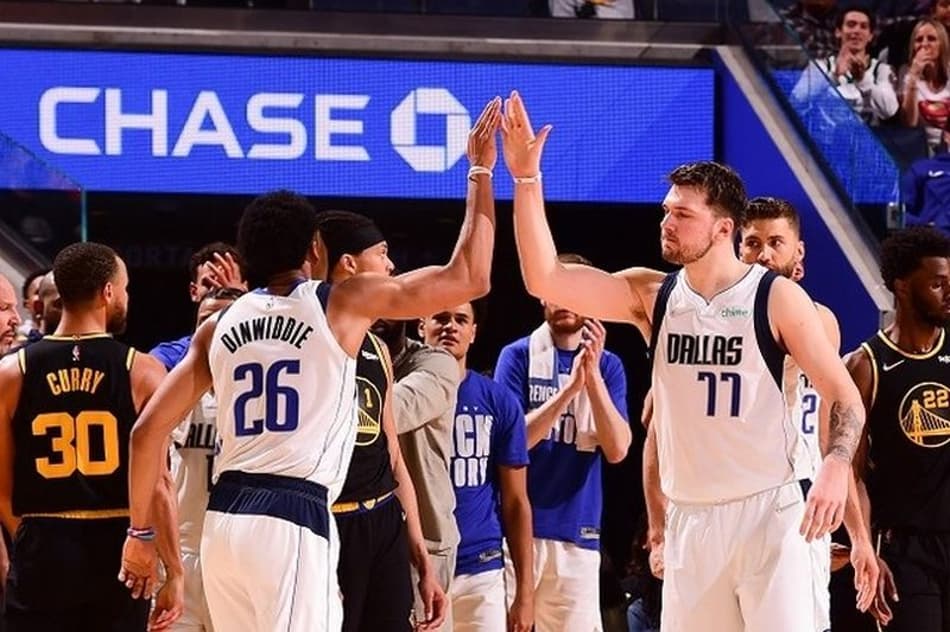 Com virada incrível, Mavericks derrota Warriors