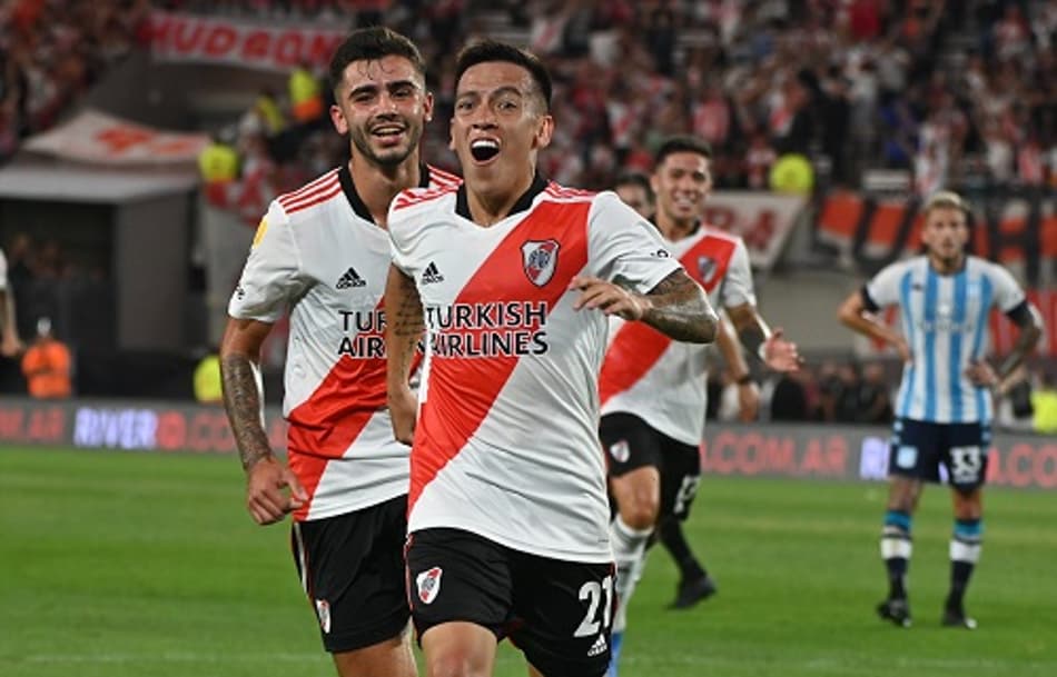 Carrasco do Flamengo em 2017 marca seu primeiro gol em clássico argentino; veja