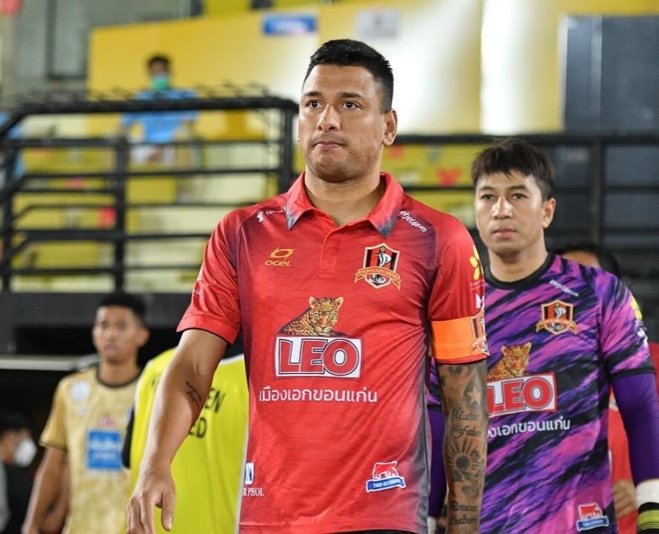 Ótima fase de Ibson Melo é fruto de adaptação completa ao futebol tailandês