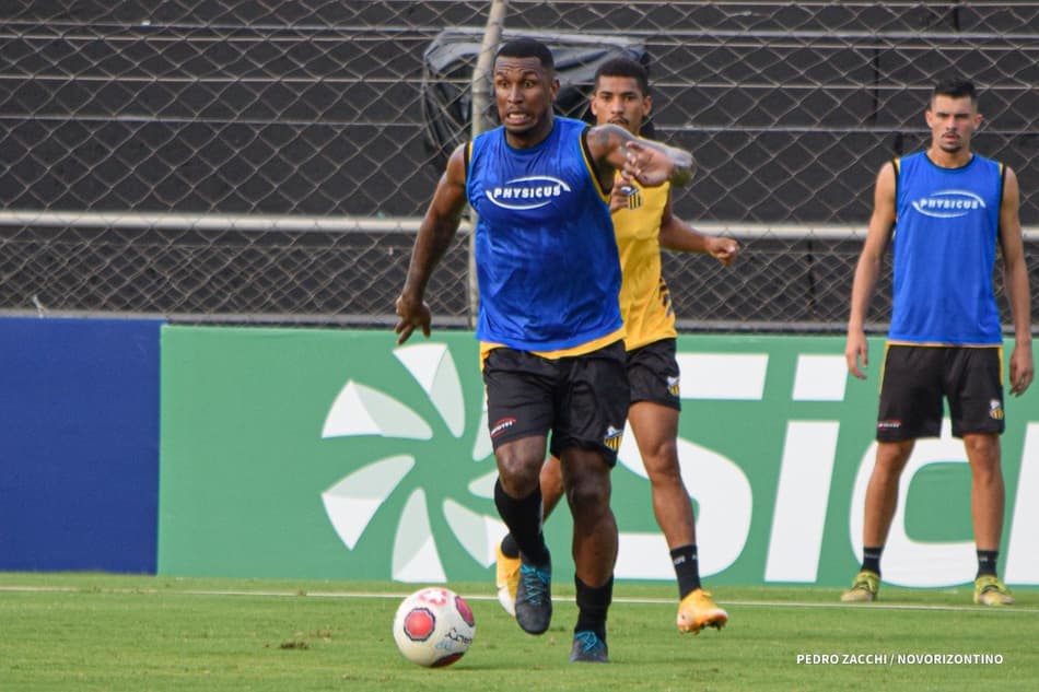 Recuperado da lesão, Felipe Rodrigues diz que nascimento do filho foi fator fundamental para sua volta