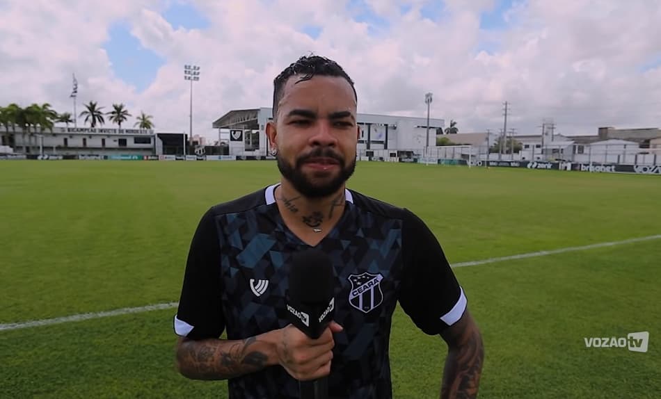 Expectativa para estrear no Ceará é comentada por Dentinho