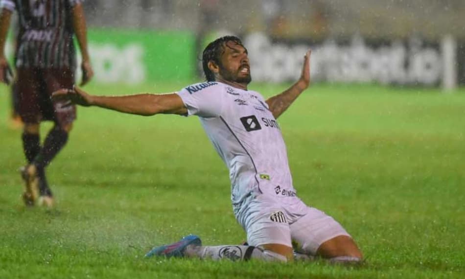 ATUAÇÕES: Ricardo Goulart chama a responsa em classificação sofrida do Santos na Copa do Brasil
