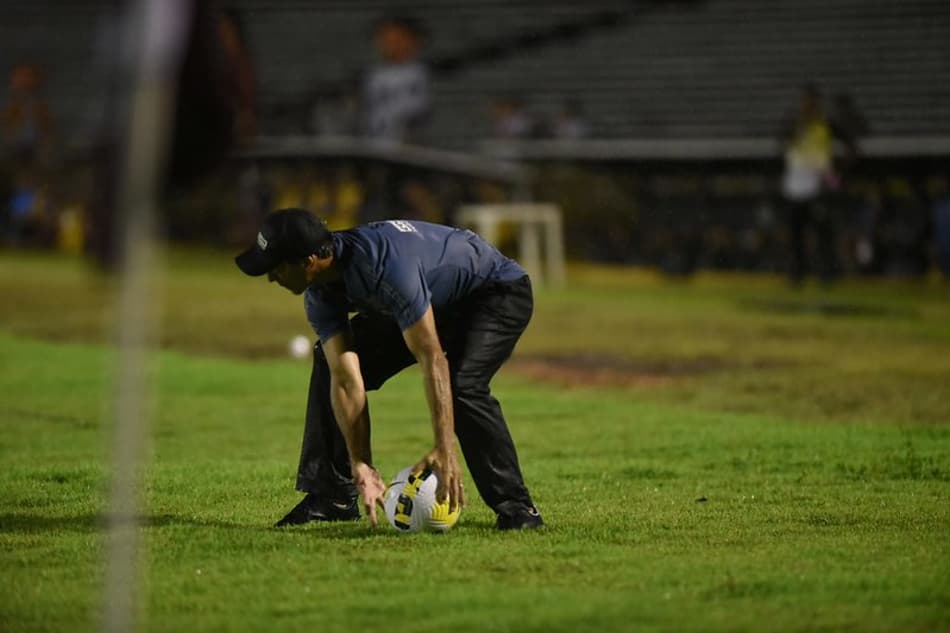 Bustos fala em jogo equilibrado, mas vê justiça na classificação do Santos na Copa do Brasil
