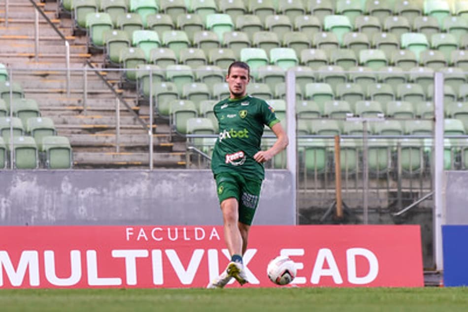 Iago Maidana vê América-MG preparado para duelos decisivos no Mineiro e na Libertadores