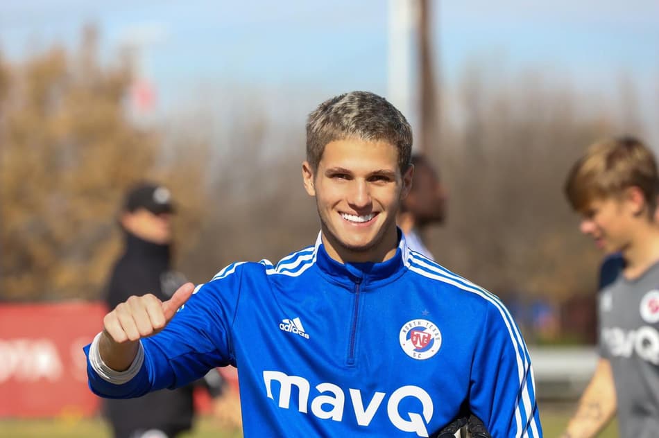 Felipe Carneiro, ex-goleiro do Sub-20 do São Paulo, é apresentado no North Texas Fc