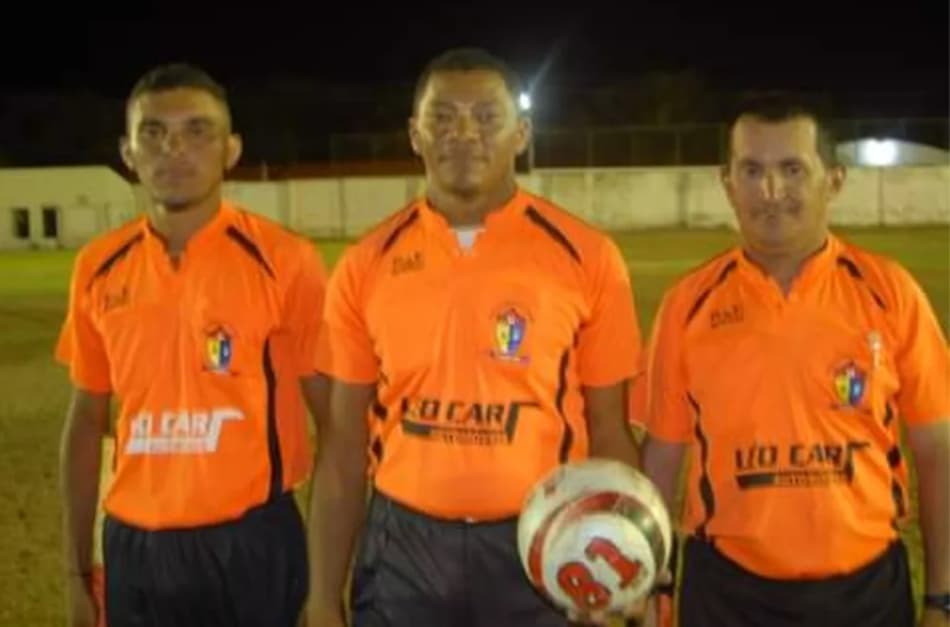 Árbitro morre após ser atingido por raio durante jogo no Piauí