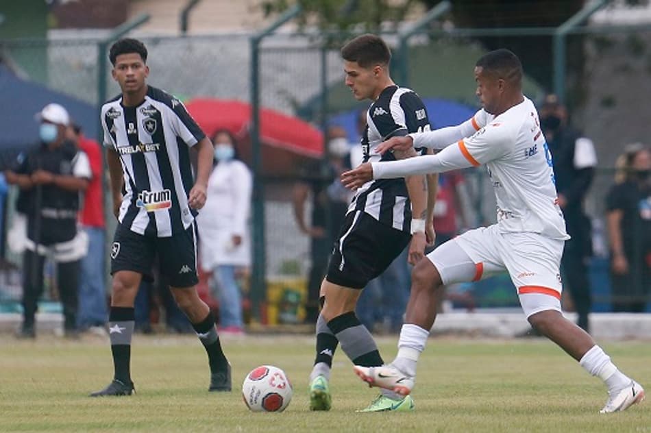 Com reservas, Botafogo empata com o Audax e vai enfrentar o Fluminense na semifinal do Carioca