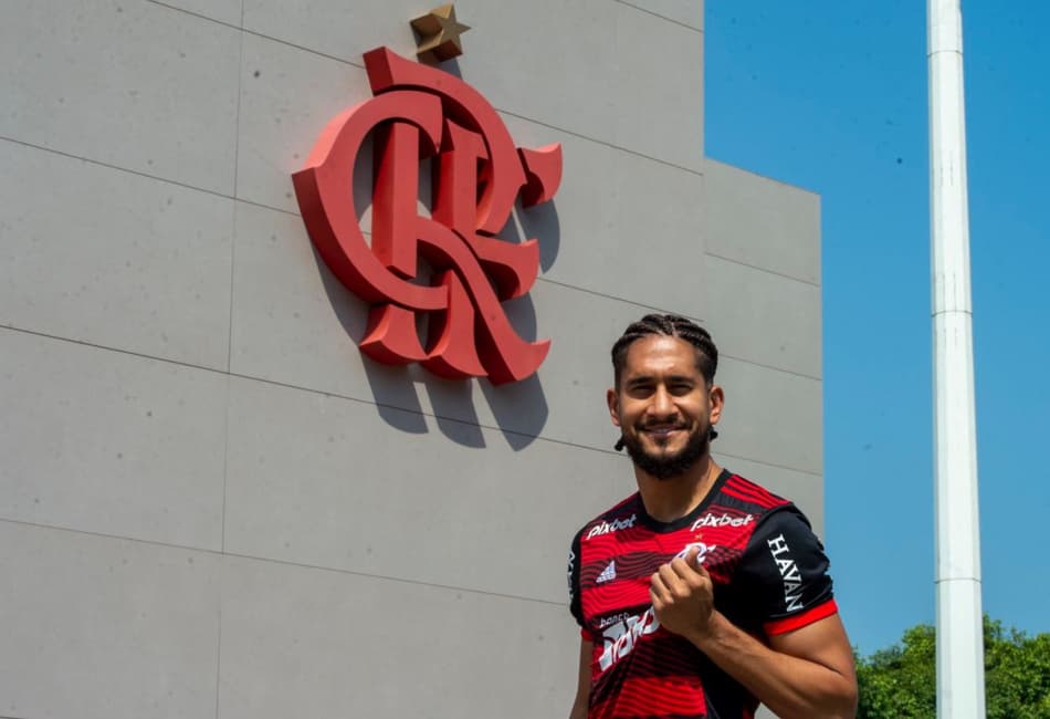 Pablo fala sobre saída da Rússia, escolha pelo Flamengo e influência de Paulo Sousa: ‘Sempre tem algo a ensinar’