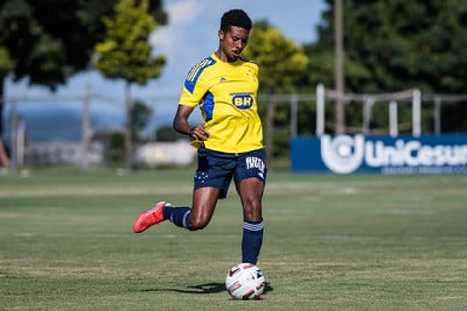 Willian Oliveira pede concentração do Cruzeiro para evitar surpresa contra o Tuntum na Copa do Brasil