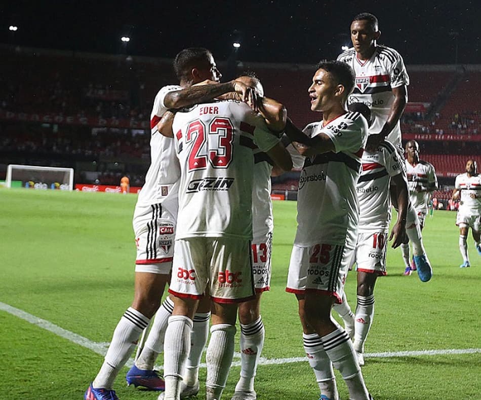Vídeo: veja os melhores momentos da vitória do São Paulo sobre o Manaus