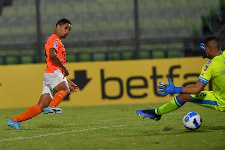 La Guaira vira no agregado, elimina o Hermanos Colmenárez e avança na Sul-Americana