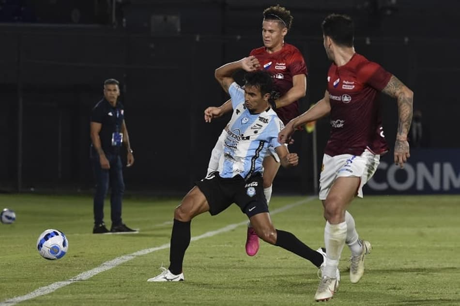 Guaireña segura empate contra o Nacional-PAR e avança à fase de grupo da Sul-Americana