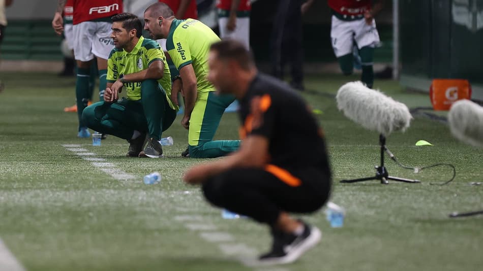 Luxemburgo será o sexto técnico que Abel Ferreira vai enfrentar em Dérbi pelo Palmeiras