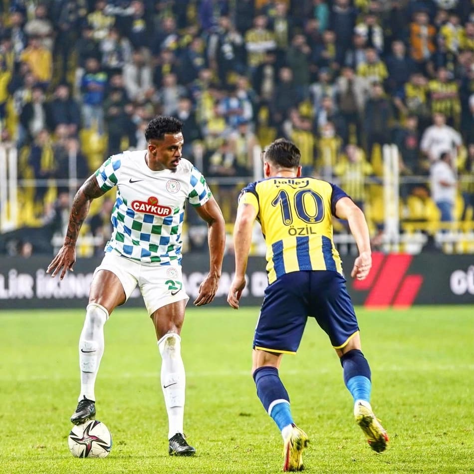 Hoje no Rizespor, Fabrício Baiano espera crescimento na Turquia